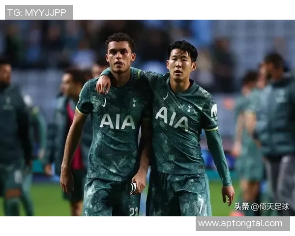 热刺与巴萨精彩对决录播回顾分析赛场亮点与战术解析